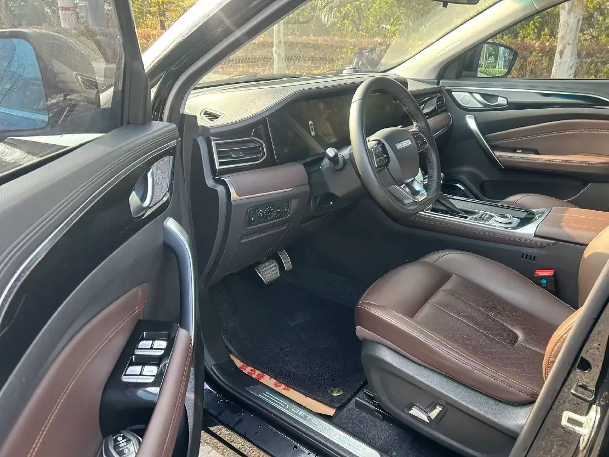 2021 Jetour X90 1.6T 197HP L4 7DCT,autocango,china used car exporter,china ev exporter,chinese used car exporter,chinese used ev exporter