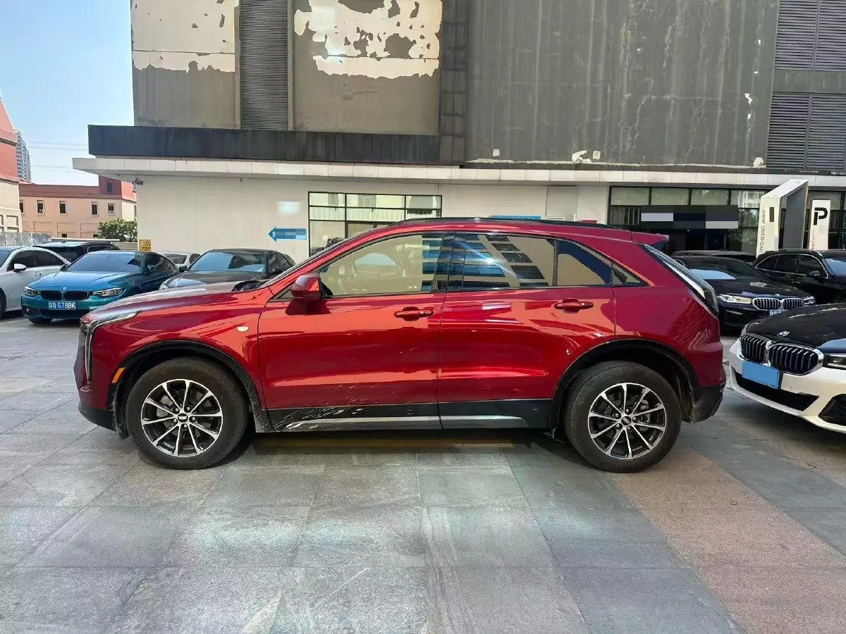2024 Cadillac XT4 2.0T 237HP L4 9AT,autocango,china used car exporter,china ev exporter,chinese used car exporter,chinese used ev exporter