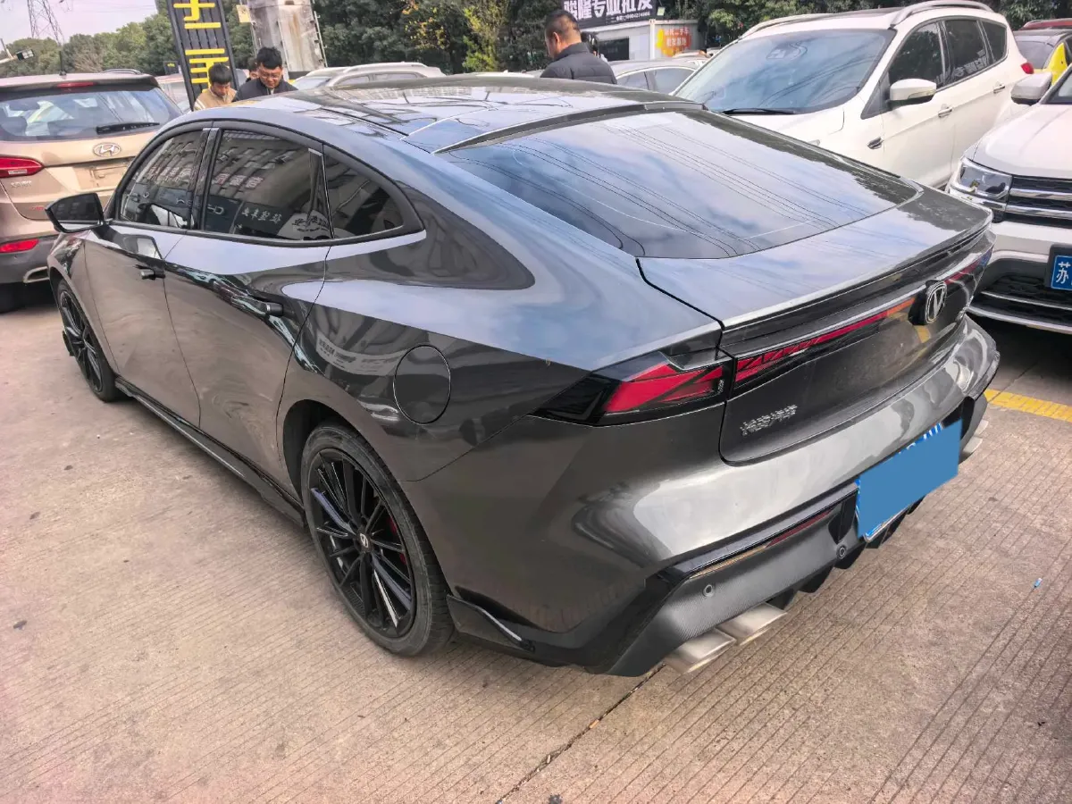 2023 ChangAn UNI-V 1.5T 188HP L4 7DCT,autocango,china used car exporter,china ev exporter,chinese used car exporter,chinese used ev exporter
