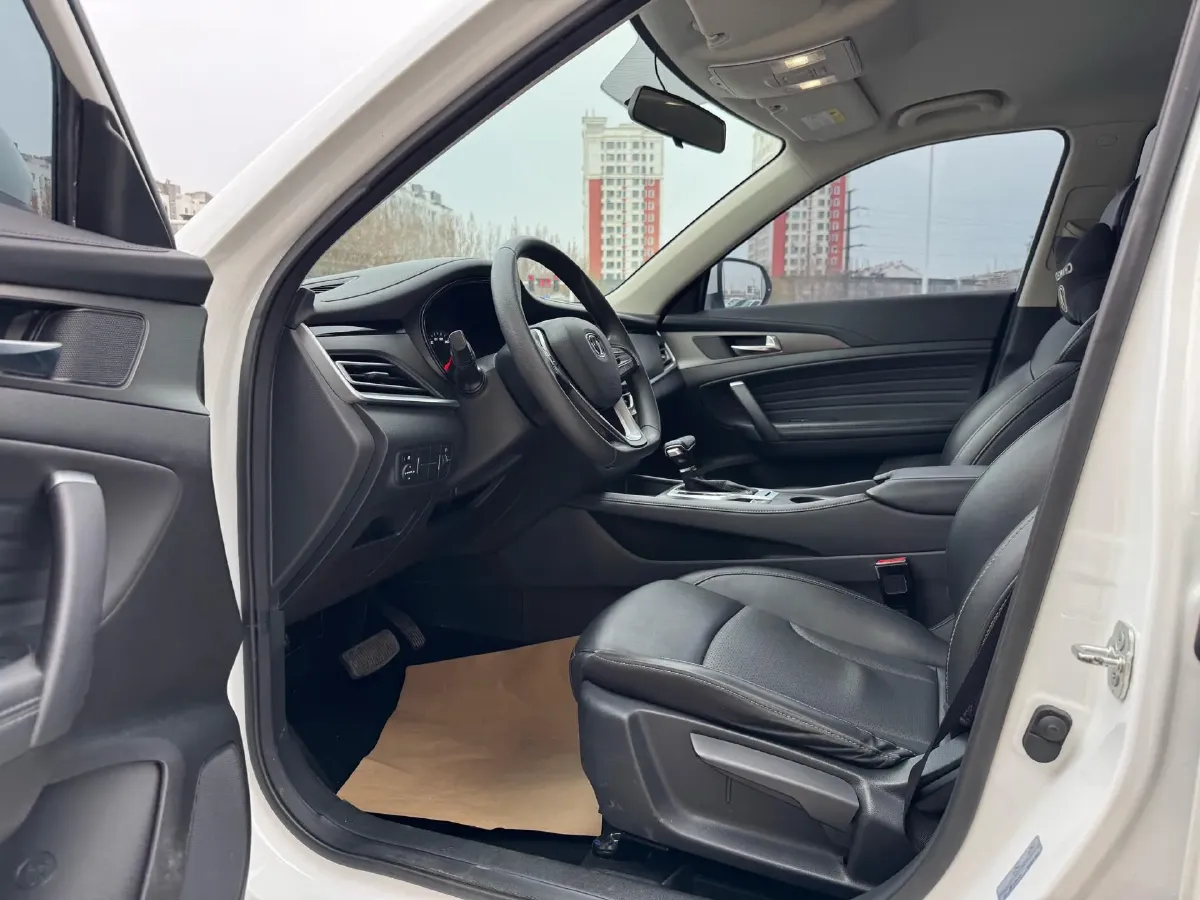 2021 ChangAn CS35 Plus 1.6L 128HP L4 CVT,autocango,china used car exporter,china ev exporter,chinese used car exporter,chinese used ev exporter
