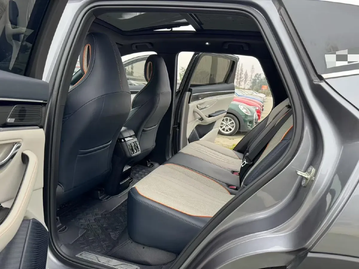 2022 Geely JiaJi 1.5T 177HP L3 7DCT PHEV 15.5KWH,autocango,china used car exporter,china ev exporter,chinese used car exporter,chinese used ev exporter