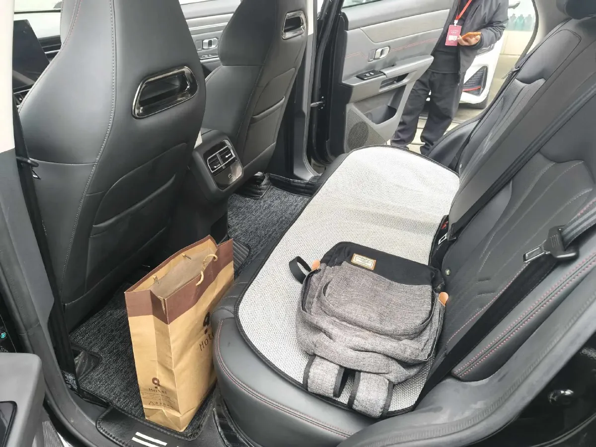 2025 Jetour DASHING 1.5T 184HP L4 7DCT,autocango,china used car exporter,china ev exporter,chinese used car exporter,chinese used ev exporter