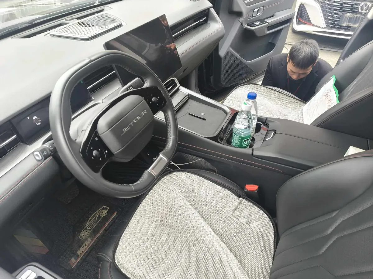 2025 Jetour DASHING 1.5T 184HP L4 7DCT,autocango,china used car exporter,china ev exporter,chinese used car exporter,chinese used ev exporter