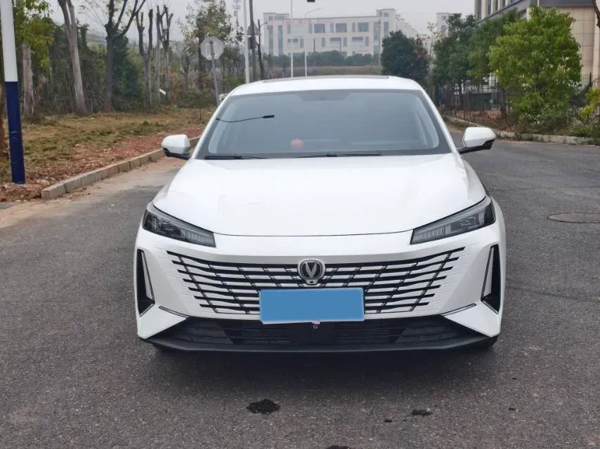 2024 ChangAn Eado 1.5T 170HP L4 7DCT,autocango,china used car exporter,china ev exporter,chinese used car exporter,chinese used ev exporter