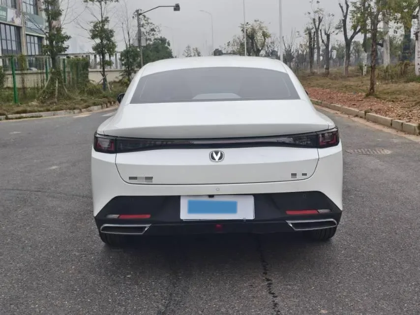 2024 ChangAn Eado 1.5T 170HP L4 7DCT,autocango,china used car exporter,china ev exporter,chinese used car exporter,chinese used ev exporter