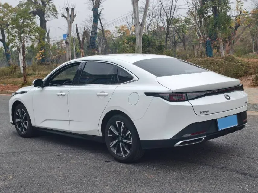 2024 ChangAn Eado 1.5T 170HP L4 7DCT,autocango,china used car exporter,china ev exporter,chinese used car exporter,chinese used ev exporter