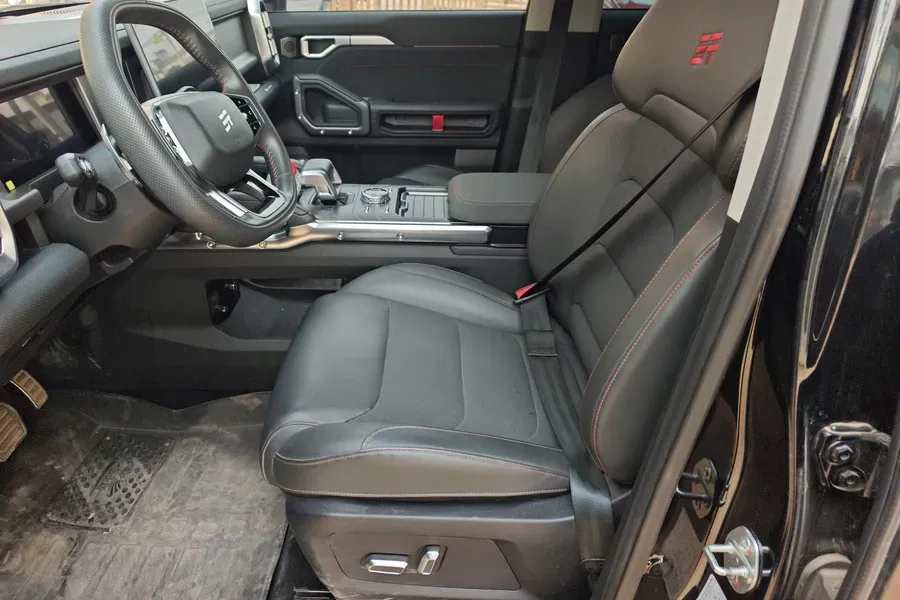 2023 Jetour Traveller 2.0T 254HP L4 7DCT,autocango,china used car exporter,china ev exporter,chinese used car exporter,chinese used ev exporter