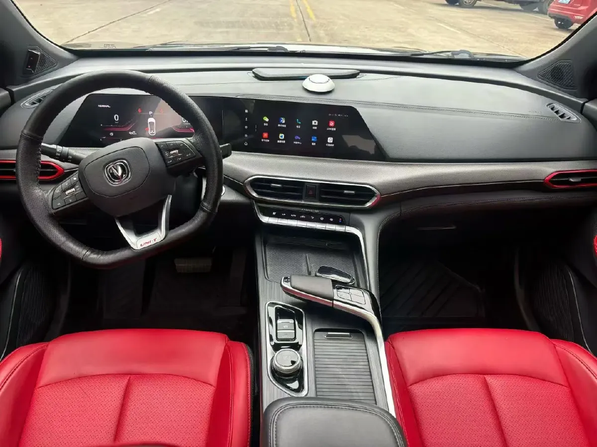 2020 ChangAn UNI-T 1.5T 180HP L4 7DCT,autocango,china used car exporter,china ev exporter,chinese used car exporter,chinese used ev exporter