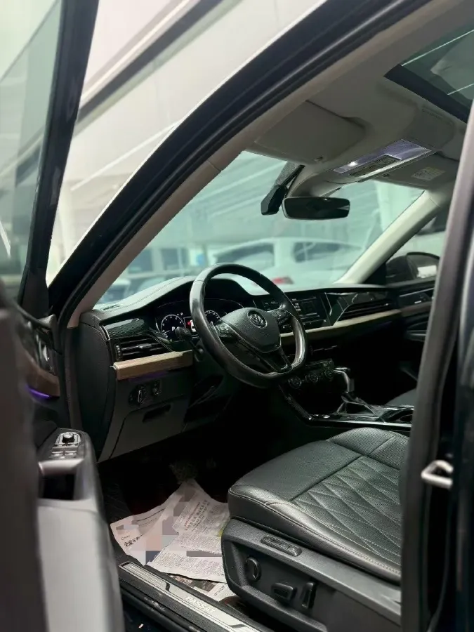 2019 Ford Taurus 2.0T 245HP L4 8AT,autocango,china used car exporter,china ev exporter,chinese used car exporter,chinese used ev exporter