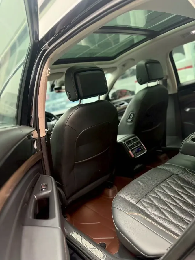 2019 Ford Taurus 2.0T 245HP L4 8AT,autocango,china used car exporter,china ev exporter,chinese used car exporter,chinese used ev exporter