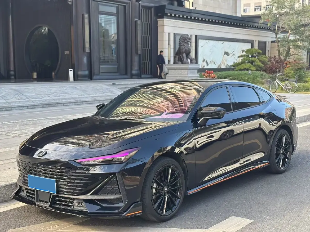 2023 ChangAn UNI-V 1.5T 188HP L4 7DCT