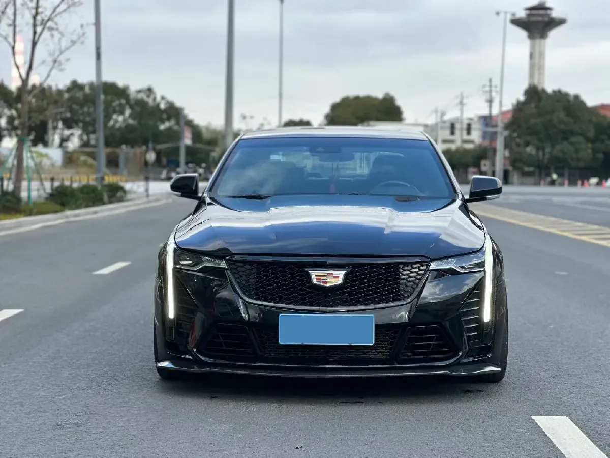 2021 Cadillac CT4 2.0T 237HP L4 8AT,autocango,china used car exporter,china ev exporter,chinese used car exporter,chinese used ev exporter