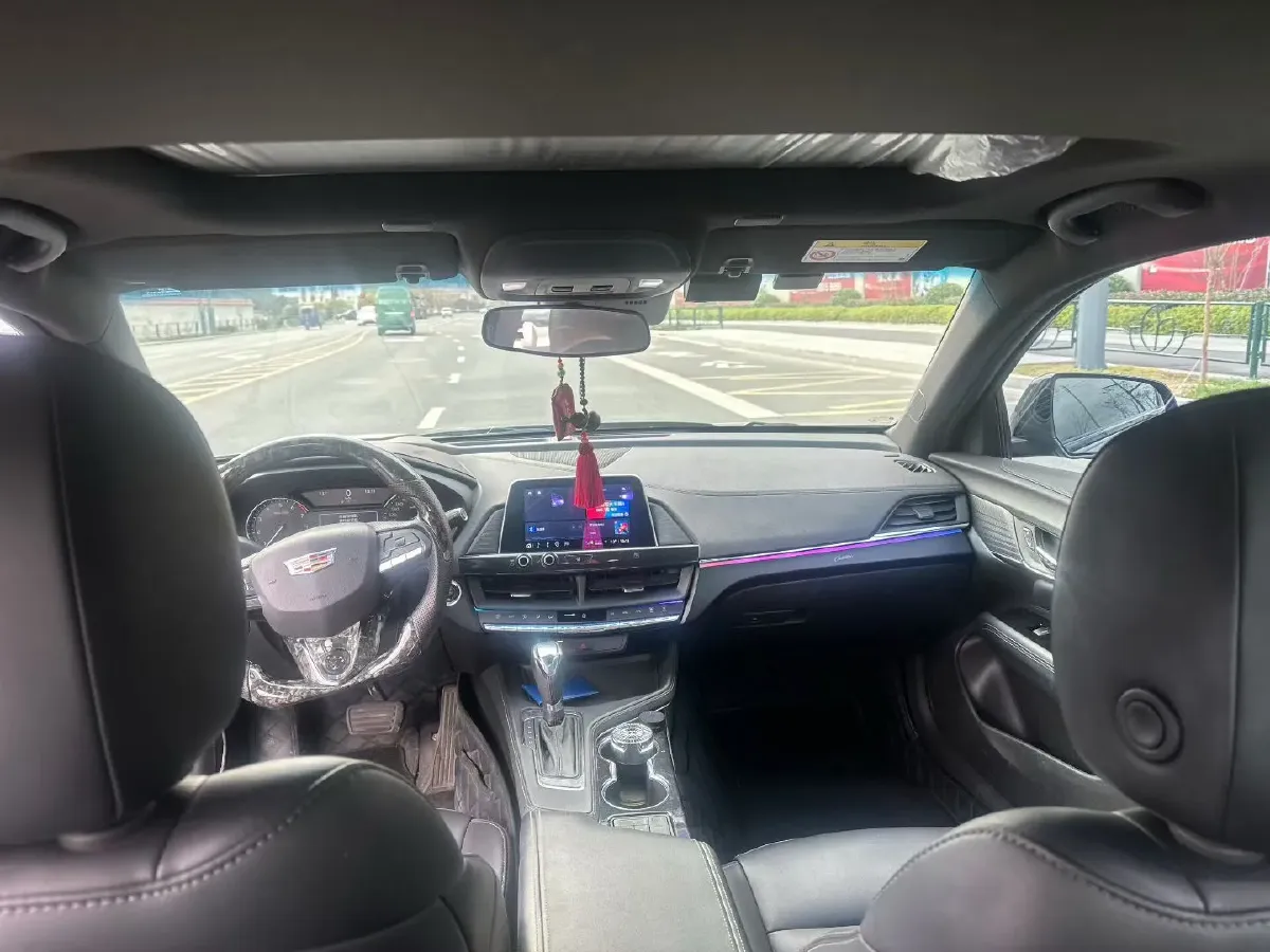 2021 Cadillac CT4 2.0T 237HP L4 8AT,autocango,china used car exporter,china ev exporter,chinese used car exporter,chinese used ev exporter