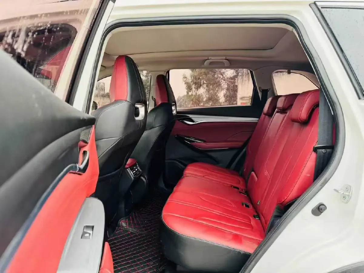 2022 ChangAn CS75 Plus 1.5T 178HP L4 6AT,autocango,china used car exporter,china ev exporter,chinese used car exporter,chinese used ev exporter