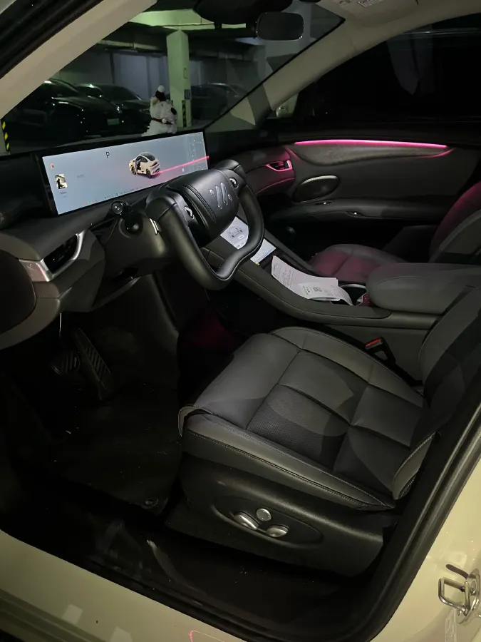 2025 IM LS6 BEV 75KWH,autocango,china used car exporter,china ev exporter,chinese used car exporter,chinese used ev exporter