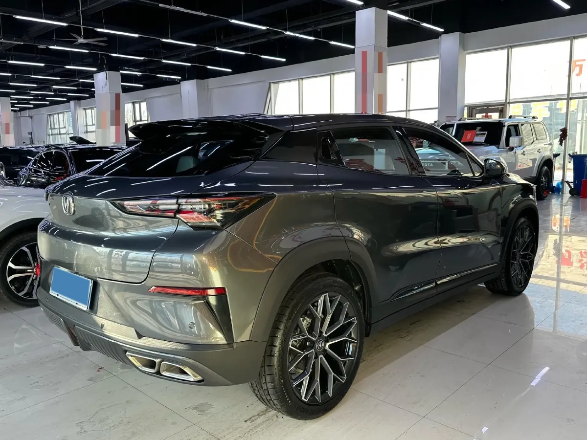 2022 ChangAn UNI-T 1.5T 188HP L4 7DCT,autocango,china used car exporter,china ev exporter,chinese used car exporter,chinese used ev exporter