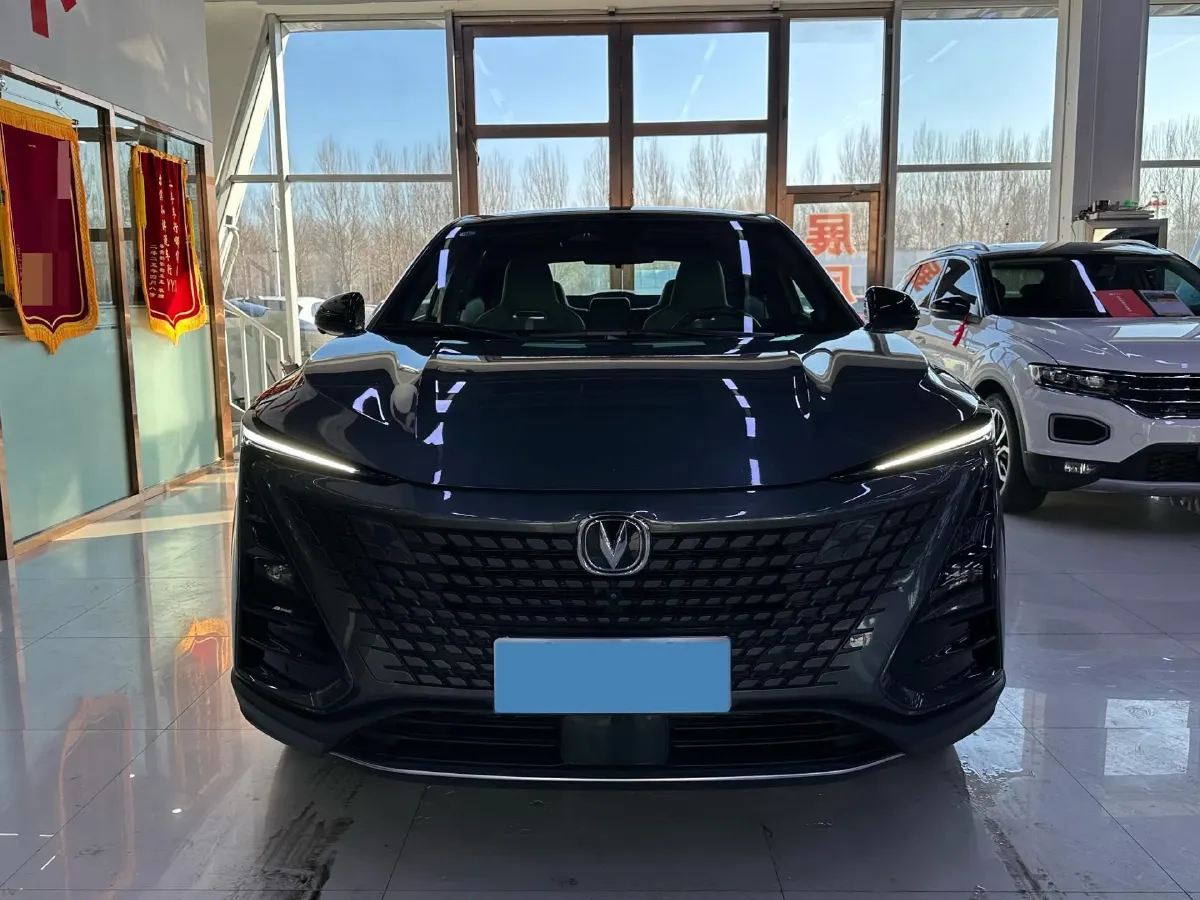 2022 ChangAn UNI-T 1.5T 188HP L4 7DCT,autocango,china used car exporter,china ev exporter,chinese used car exporter,chinese used ev exporter