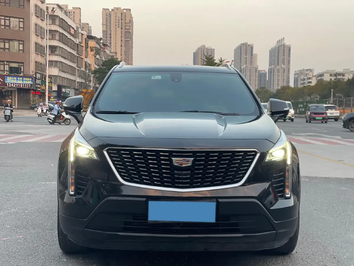 2022 Cadillac XT4 2.0T 237HP L4 9AT,autocango,china used car exporter,china ev exporter,chinese used car exporter,chinese used ev exporter