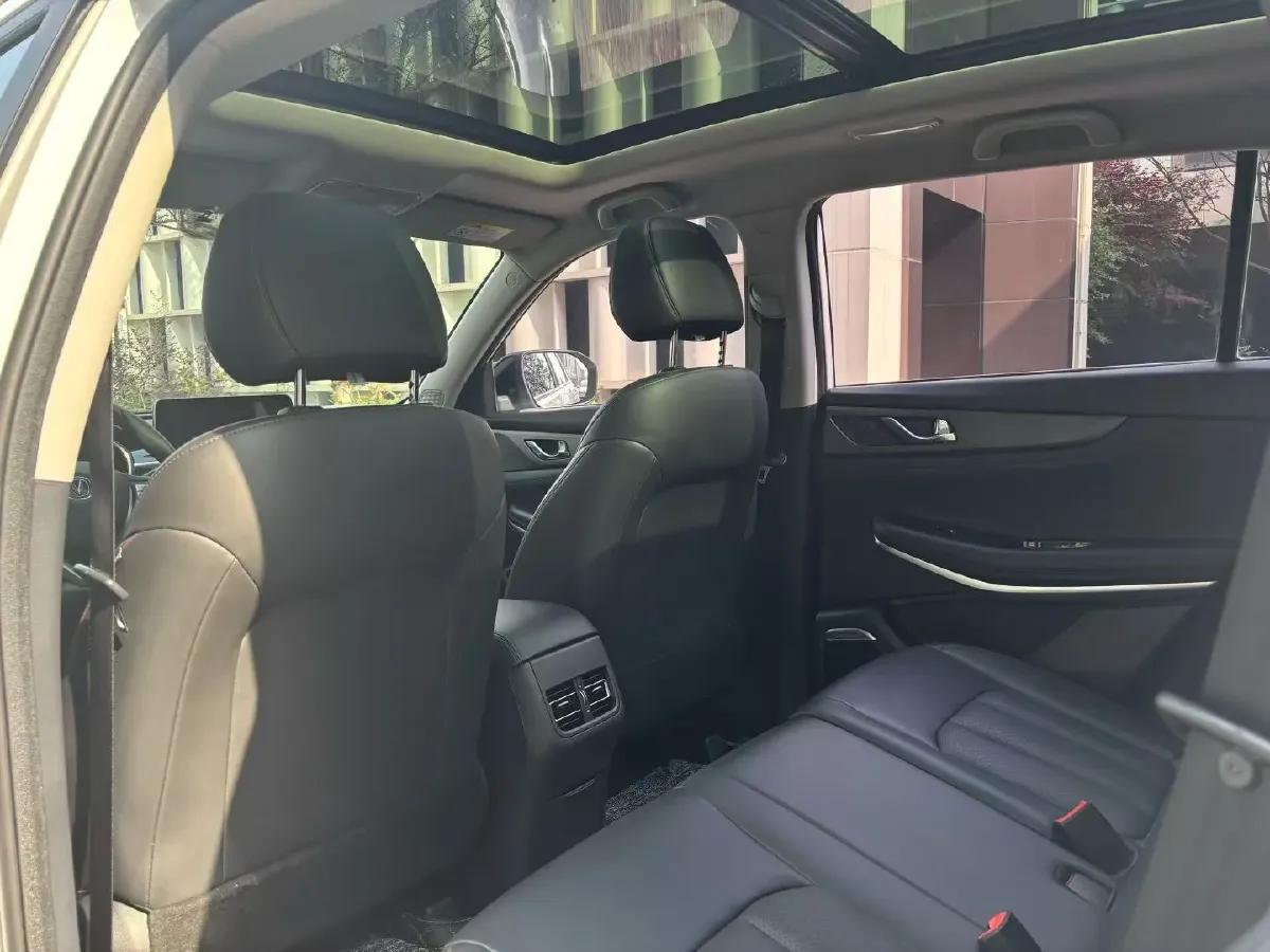 2021 ChangAn CS75 1.5T 178HP L4 7DCT,autocango,china used car exporter,china ev exporter,chinese used car exporter,chinese used ev exporter