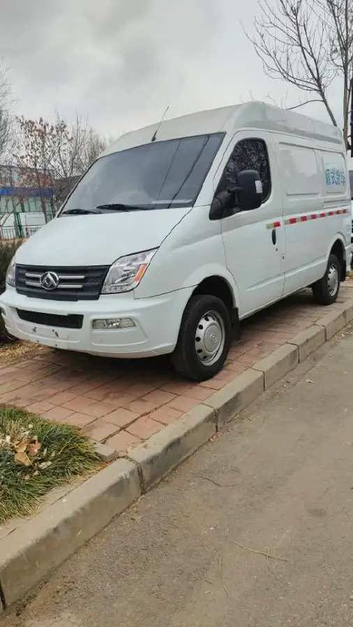 2023 MAXUS XinTu V80 2.0T 127HP L4 6MT