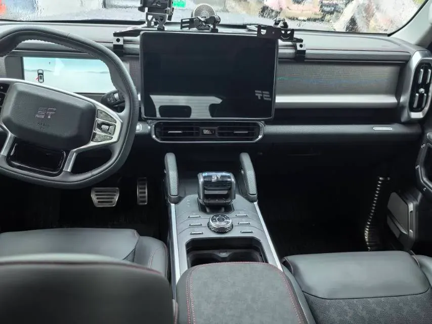 2024 Jetour ShanHai TravellerC-DM 1.5T 156HP L4 3DHT PHEV 43.24KWH,autocango,china used car exporter,china ev exporter,chinese used car exporter,chinese used ev exporter