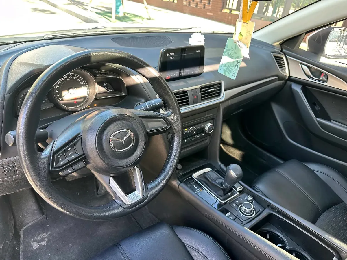 2017 Mazda 3 Axela 1.5L 117HP L4 6AT,autocango,china used car exporter,china ev exporter,chinese used car exporter,chinese used ev exporter