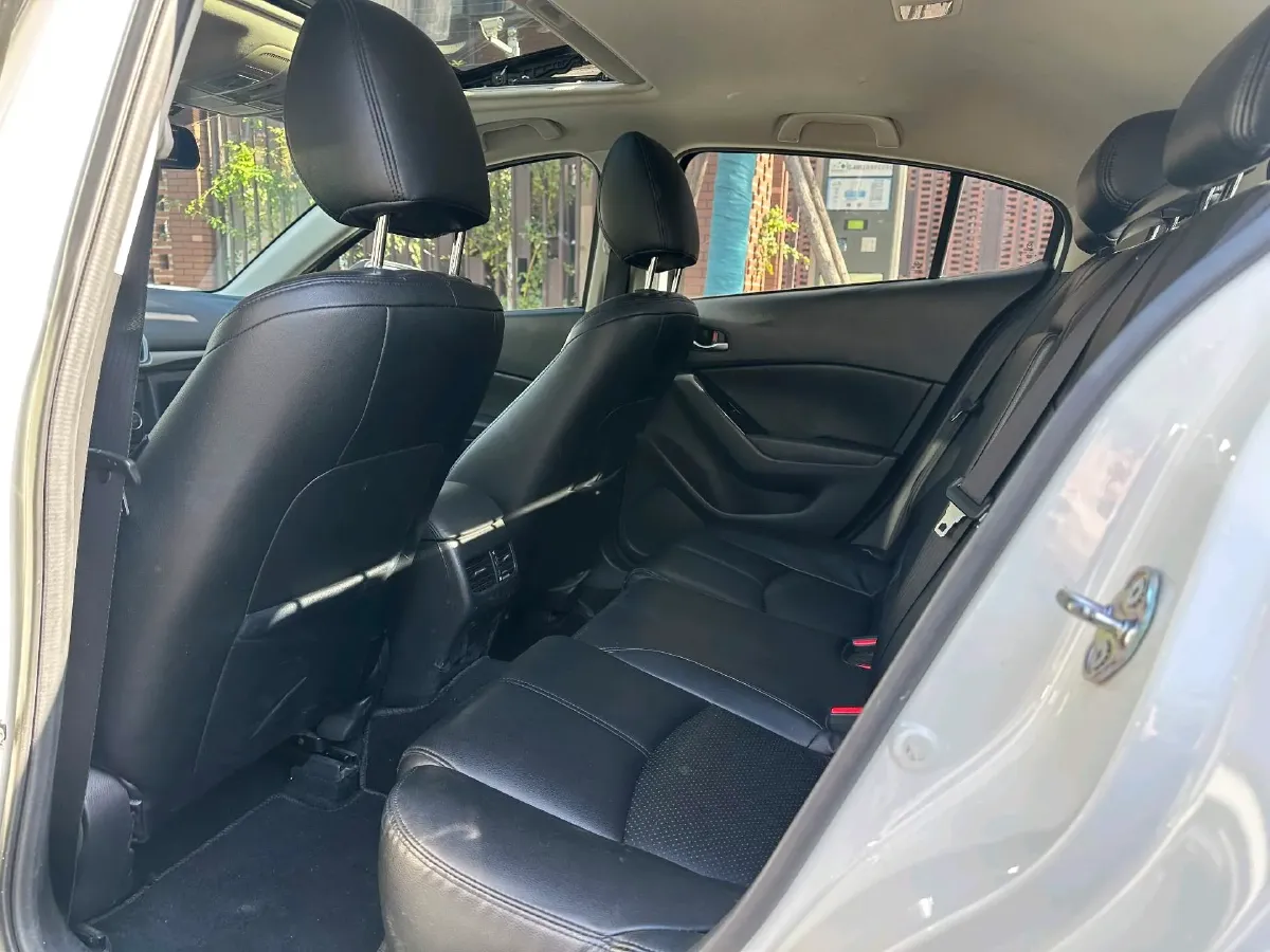 2017 Mazda 3 Axela 1.5L 117HP L4 6AT,autocango,china used car exporter,china ev exporter,chinese used car exporter,chinese used ev exporter