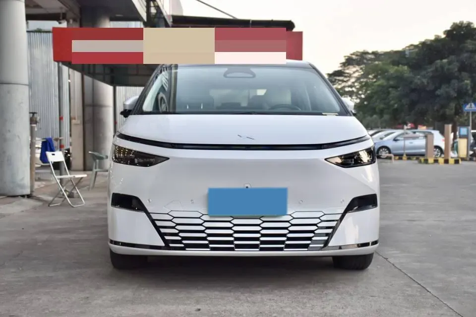 2024 Xpeng X9 BEV 101.5KWH,autocango,china used car exporter,china ev exporter,chinese used car exporter,chinese used ev exporter