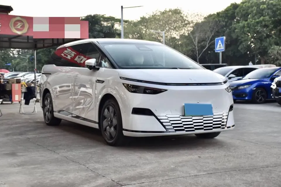 2024 Xpeng X9 BEV 101.5KWH,autocango,china used car exporter,china ev exporter,chinese used car exporter,chinese used ev exporter