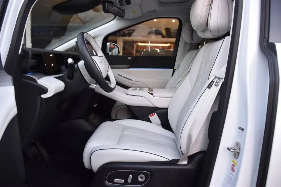 2024 Xpeng X9 BEV 101.5KWH,autocango,china used car exporter,china ev exporter,chinese used car exporter,chinese used ev exporter