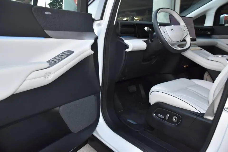 2024 Xpeng X9 BEV 101.5KWH,autocango,china used car exporter,china ev exporter,chinese used car exporter,chinese used ev exporter