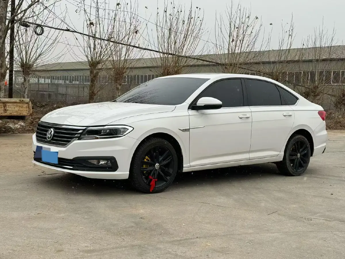 2019 Volkswagen Sagitar 1.2T 116HP L4 7DCT