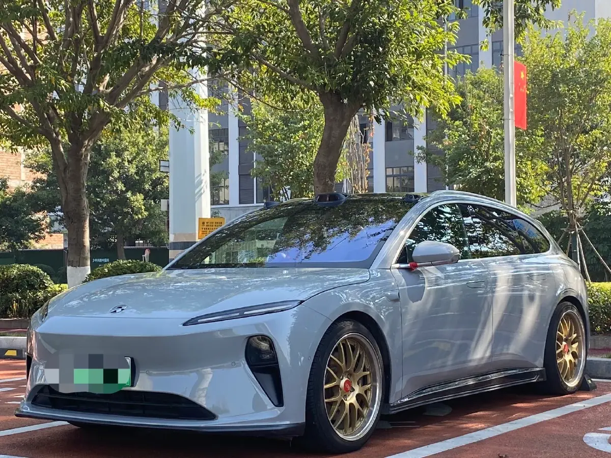 2024 NIO ET5 BEV 75KWH