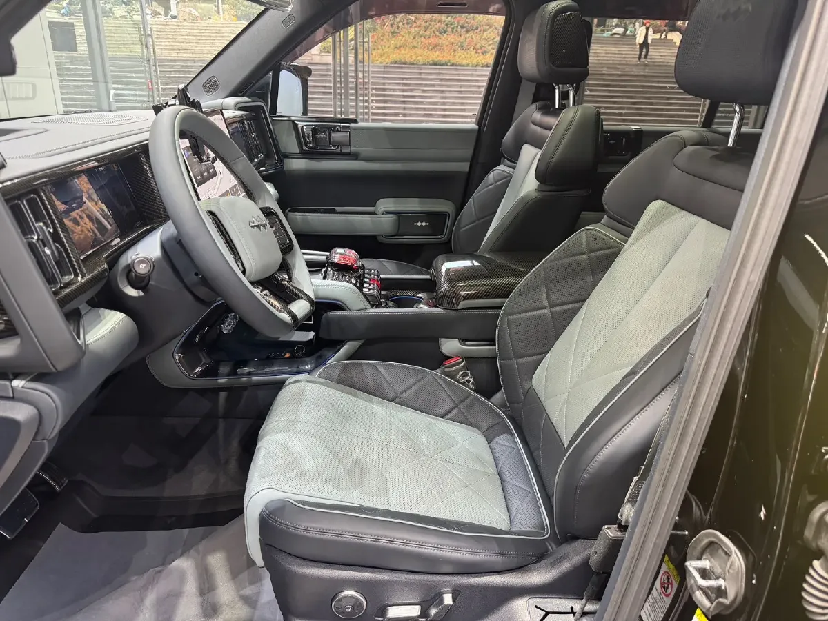 2023 FangChengBao Bao 5 1.5T 194HP L4 E-CVT PHEV 31.8KWH,autocango,china used car exporter,china ev exporter,chinese used car exporter,chinese used ev exporter