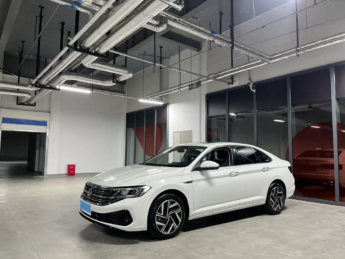 2023 Volkswagen Sagitar 1.4T 150HP L4 7DCT