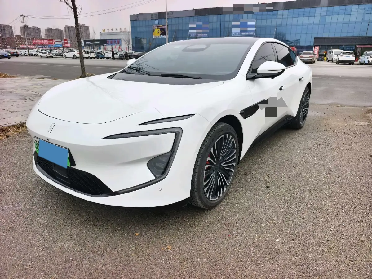 2025 Avatr 12 1.5T 156HP L4 REEV 39.05KWH