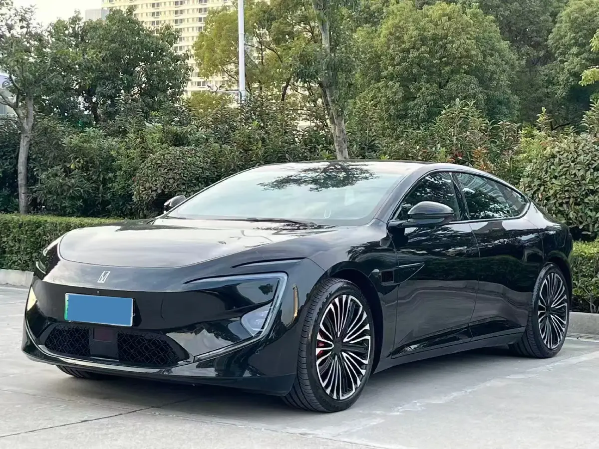 2025 Avatr 12 1.5T 156HP L4 REEV 39.05KWH