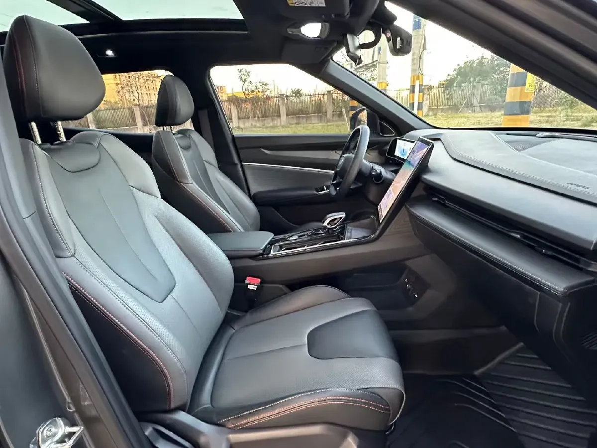 2023 Geely Azkarra 1.5T 181HP L4 7DCT,autocango,china used car exporter,china ev exporter,chinese used car exporter,chinese used ev exporter