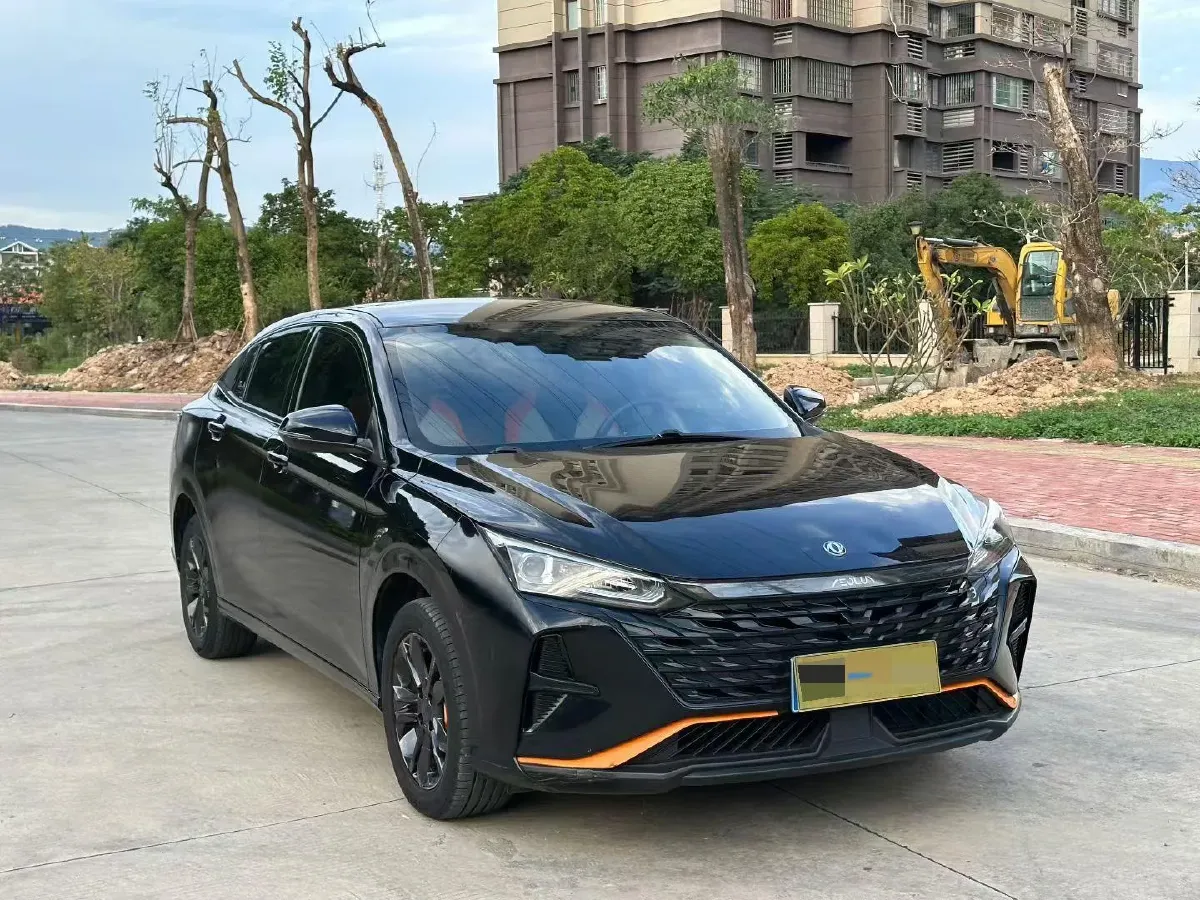 2023 DongFeng Aeolus YiXuan 1.5L 125HP L4 6DCT,autocango,china used car exporter,china ev exporter,chinese used car exporter,chinese used ev exporter
