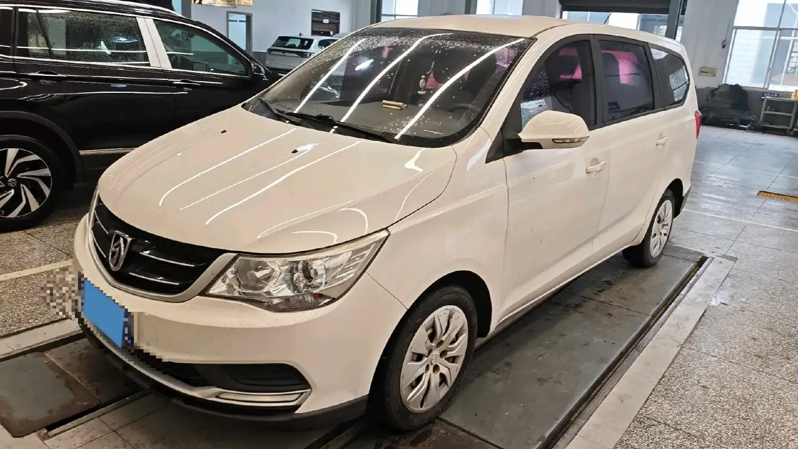 2016 BaoJun 730 1.5L 112HP L4 5MT 2016 BaoJun 730 1.5L 112HP L4 5MT