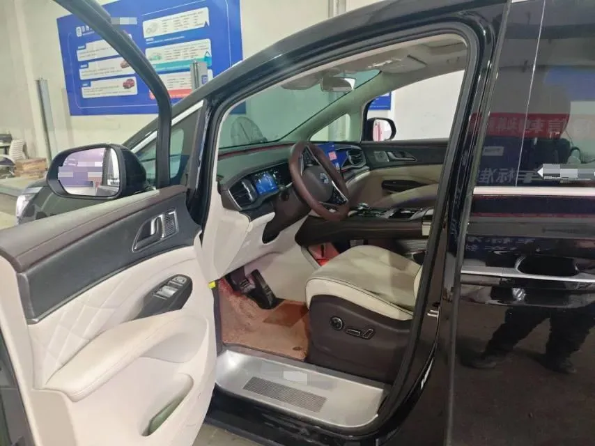 2024 Denza D9 1.5T 139HP L4 E-CVT PHEV 40KWH,autocango,china used car exporter,china ev exporter,chinese used car exporter,chinese used ev exporter