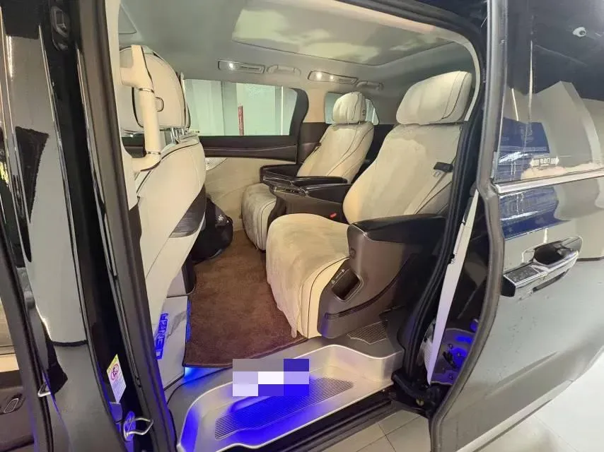 2024 Denza D9 1.5T 139HP L4 E-CVT PHEV 40KWH,autocango,china used car exporter,china ev exporter,chinese used car exporter,chinese used ev exporter