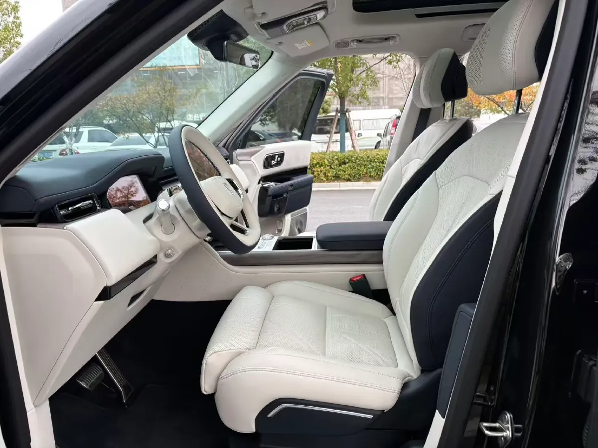 2025 Zeekr 9X 2.0T 279HP L4 1DHT PHEV,autocango,china used car exporter,china ev exporter,chinese used car exporter,chinese used ev exporter