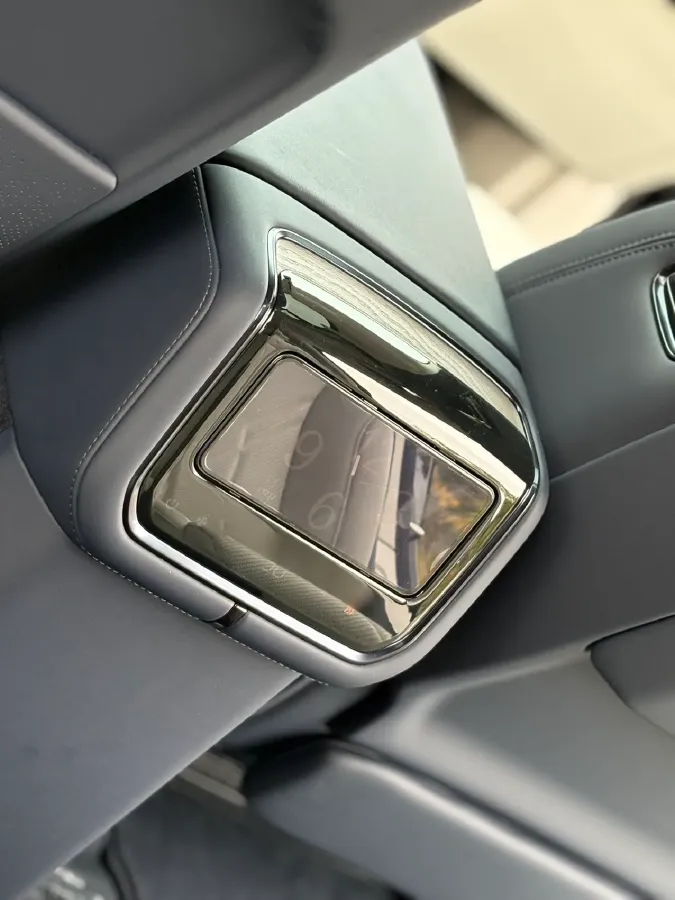 2025 Zeekr 9X 2.0T 279HP L4 1DHT PHEV,autocango,china used car exporter,china ev exporter,chinese used car exporter,chinese used ev exporter