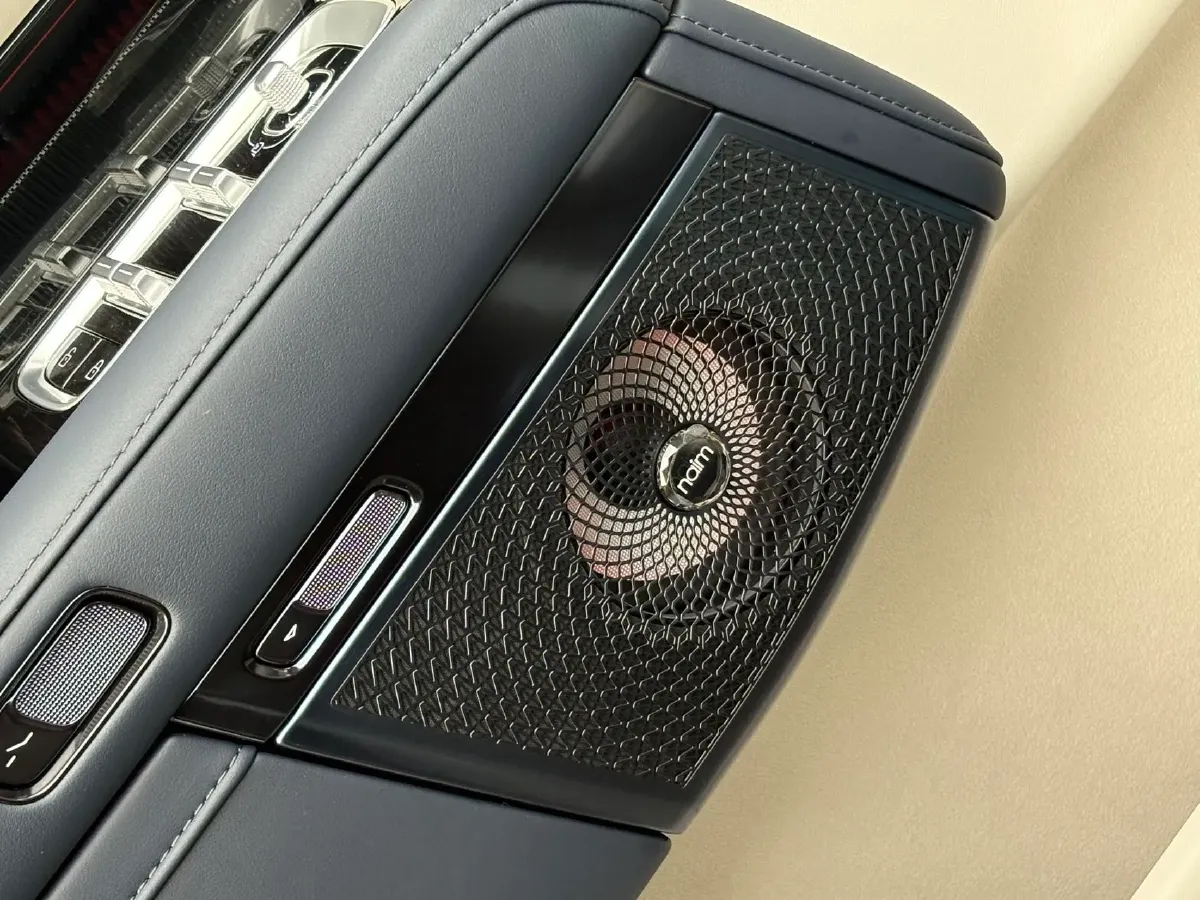 2025 Zeekr 9X 2.0T 279HP L4 1DHT PHEV,autocango,china used car exporter,china ev exporter,chinese used car exporter,chinese used ev exporter