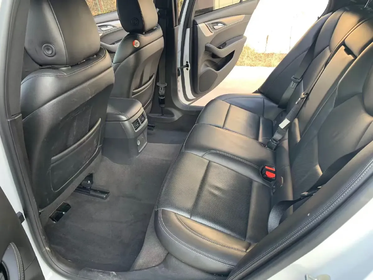 2022 Cadillac CT5 2.0T 237HP L4 10AT,autocango,china used car exporter,china ev exporter,chinese used car exporter,chinese used ev exporter