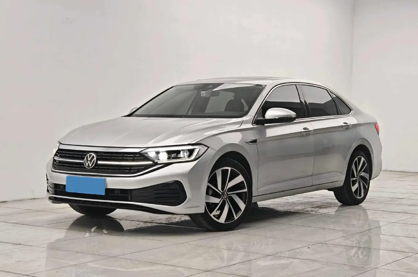 2023 Volkswagen Sagitar 1.5T 160HP L4 7DCT