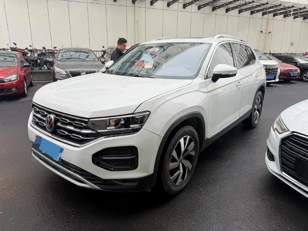 2019 Jeep Cherokee 2.0T 234HP L4 9AT