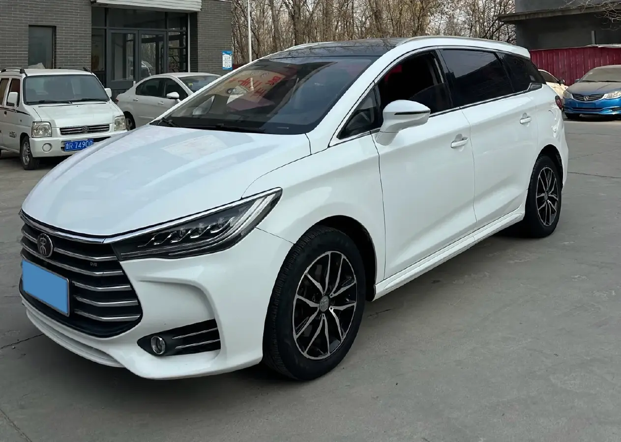 2018 BYD Song MAX 1.5T 154HP L4 6DCT 2018 BYD Song MAX 1.5T 154HP L4 6DCT