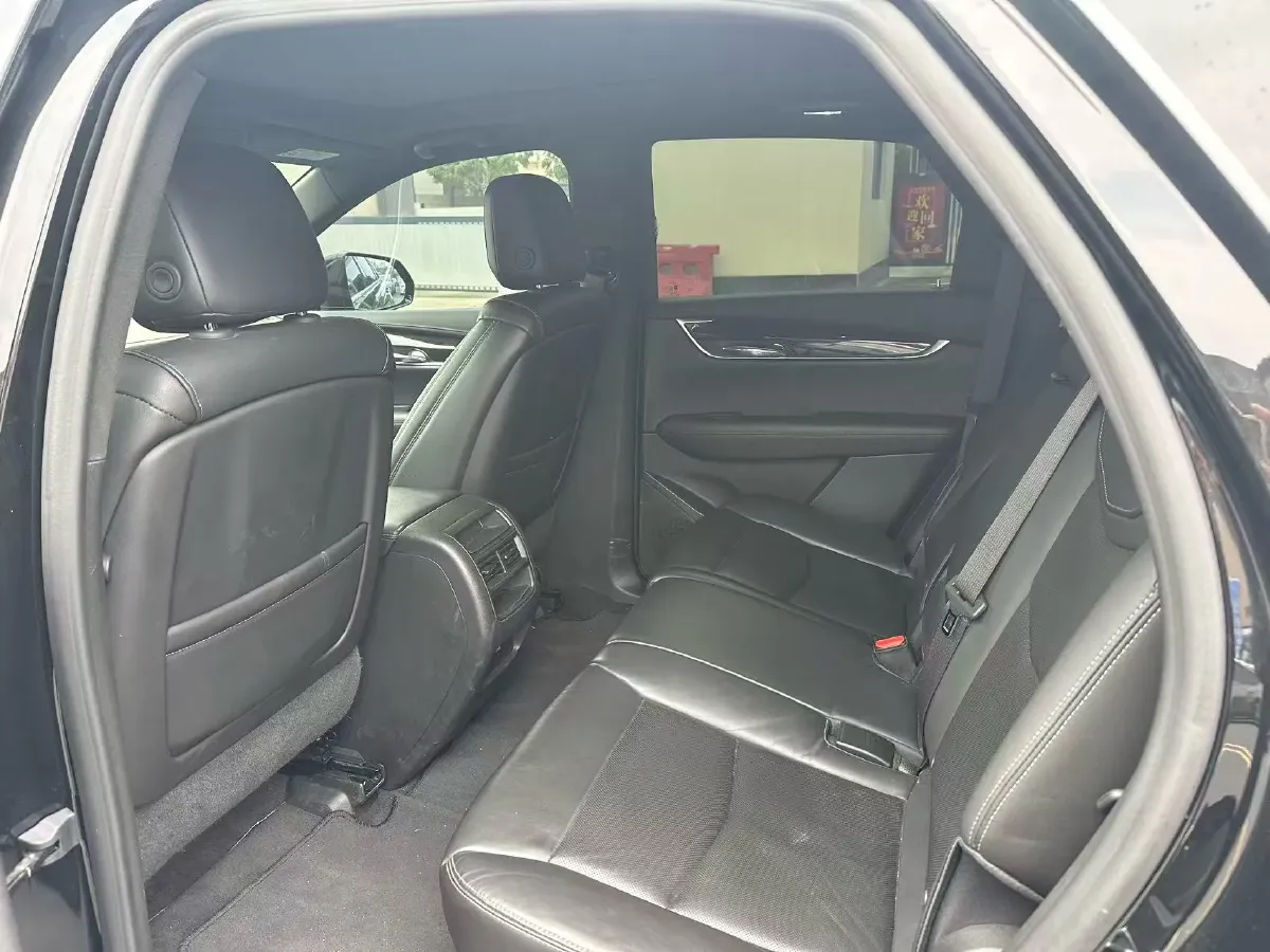 2020 Cadillac XT5 2.0T 237HP L4 9AT,autocango,china used car exporter,china ev exporter,chinese used car exporter,chinese used ev exporter